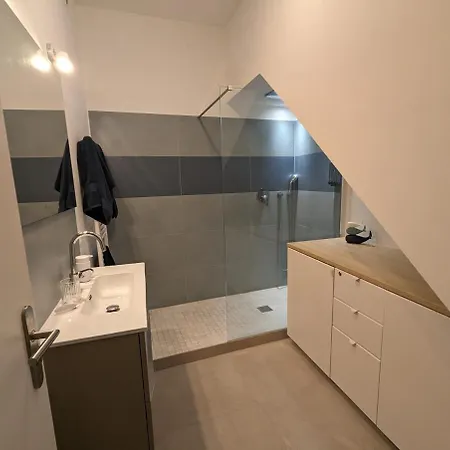 Apartment 2br With Quiet Terrace In The Center