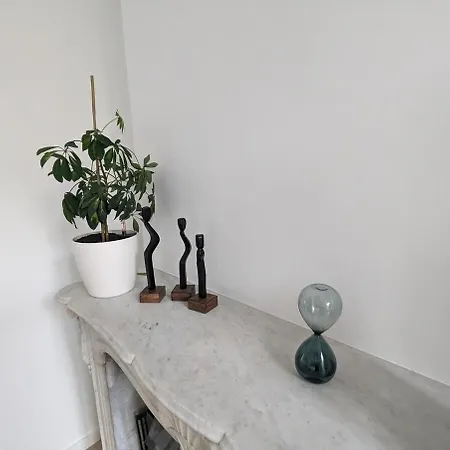 2br With Quiet Terrace In The Center
